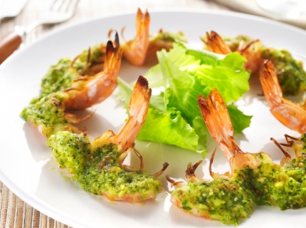 Crevettes grillées au pesto de roquette