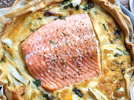 Quiche d'asperges au saumon et cresson de fontaine