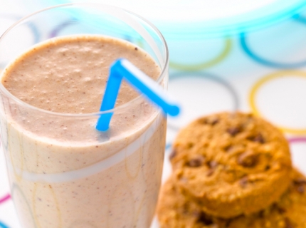 Milkshake à la banane et aux cookies