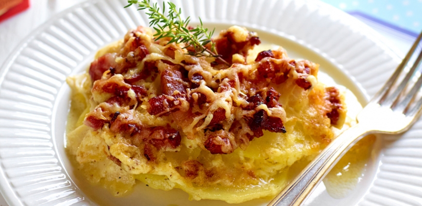 Gratin de céleri rave, pommes de terre et lardons